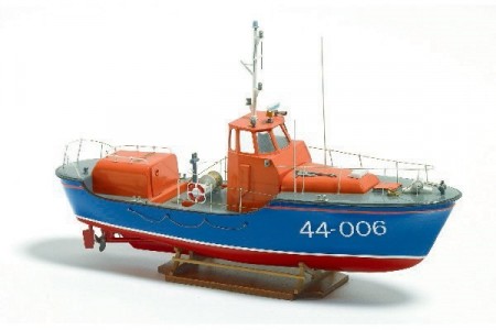 1:40 Royal Navy Lifeboat